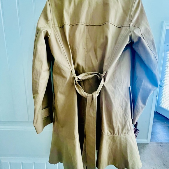 Banana Republic flared hem trench. As seen on Norma Bates on ’Bates Motel.’ - Picture 5 of 9